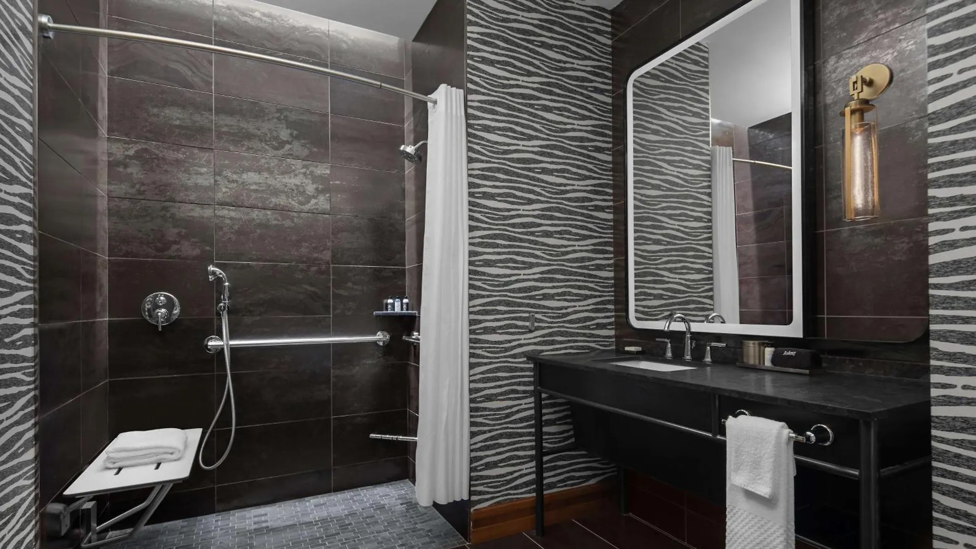 ****  Hotel Fraye Nashville, Curio Collection By Hilton United States