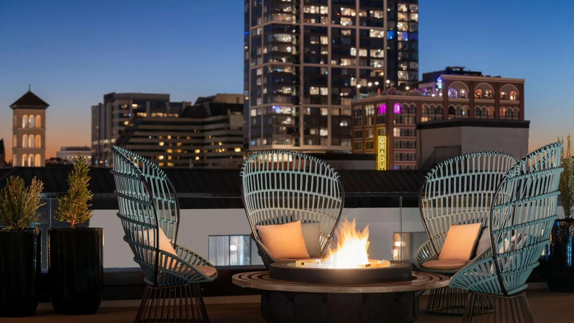 Hotel Fraye Nashville, Curio Collection By Hilton 4*, Nashville ABD